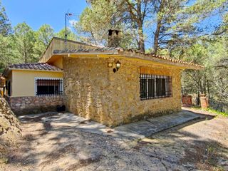 Chalet in Buñol. Chalet urbano en buñol