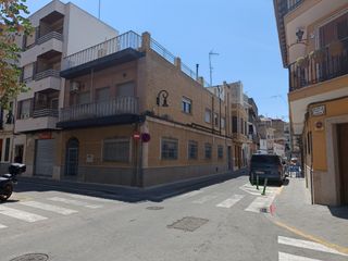 Casa a Sant vicent 9. Casa con dos viviendas en aldaia