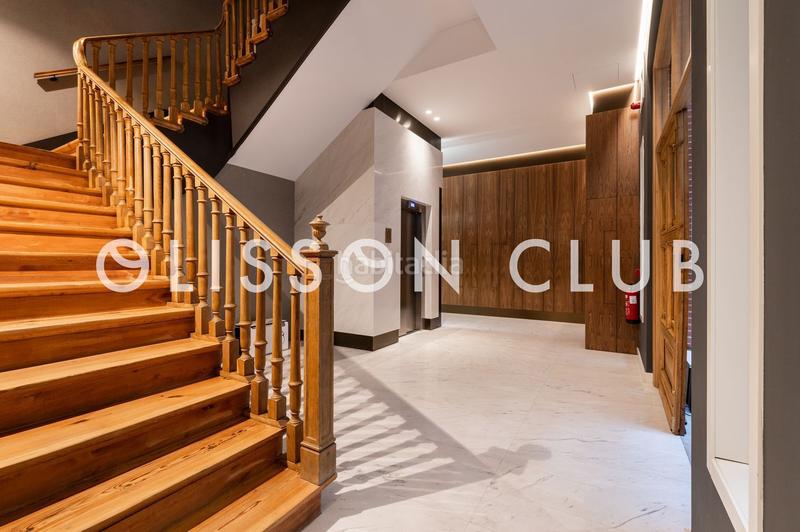 Foto 1546e91b-9a41-4a3a-9085-7b8b5a8b45cb. Piso maravilloso dúplex reformado con excelentes calidades, a pocos metros del parque el retiro. en Madrid