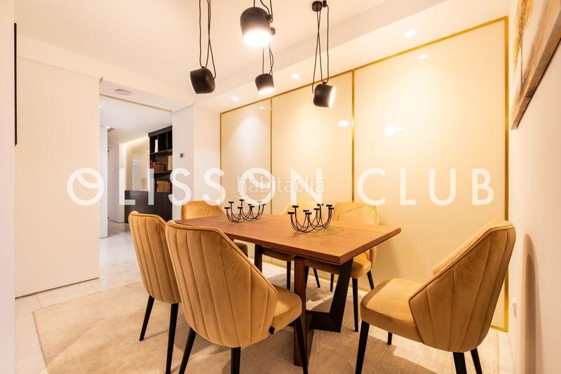 Foto afff39f5-03d8-466b-9ad5-0cf7033ba44d. Piso maravilloso dúplex reformado con excelentes calidades, a pocos metros del parque el retiro. en Madrid