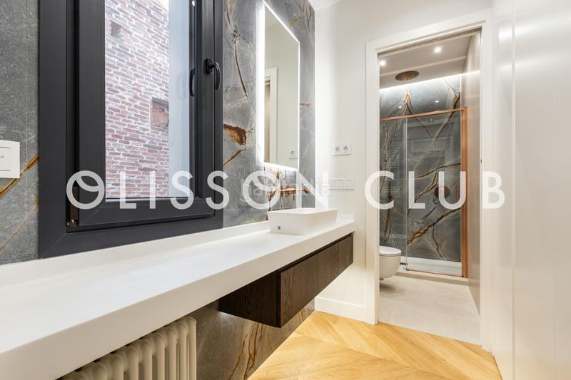 Foto 45d99777-e603-4a57-ab8b-8236498493c0. Ático exclusivo ático con terraza en Recoletos a pocos metros del retiro en Madrid