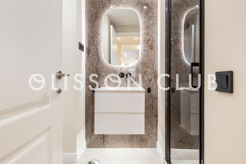 Foto a1c03cad-85f4-4349-bda6-ccbfe72c7a05. Ático exclusivo ático con terraza en Recoletos a pocos metros del retiro en Madrid
