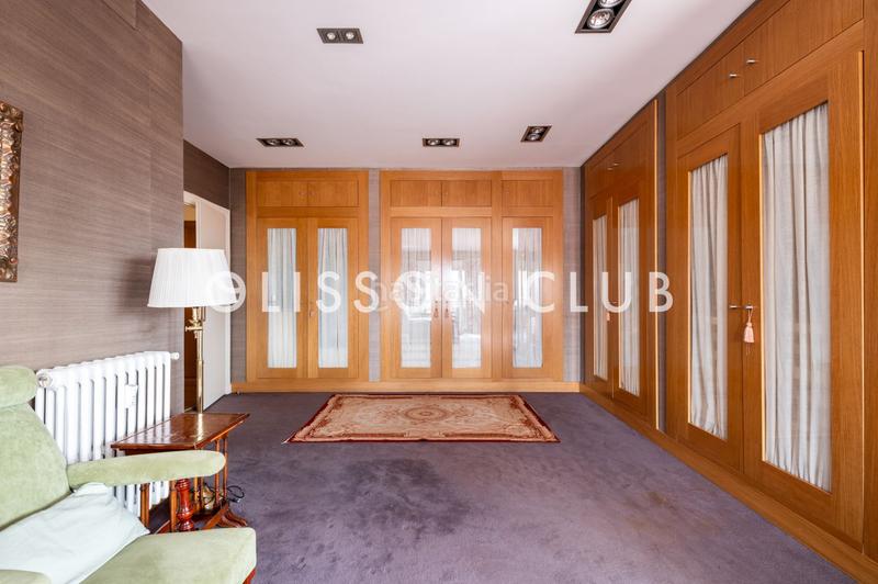 Foto 3403976d-f1c7-47af-8882-2580d7d45d68. Dúplex amb calefacció a El Viso Madrid