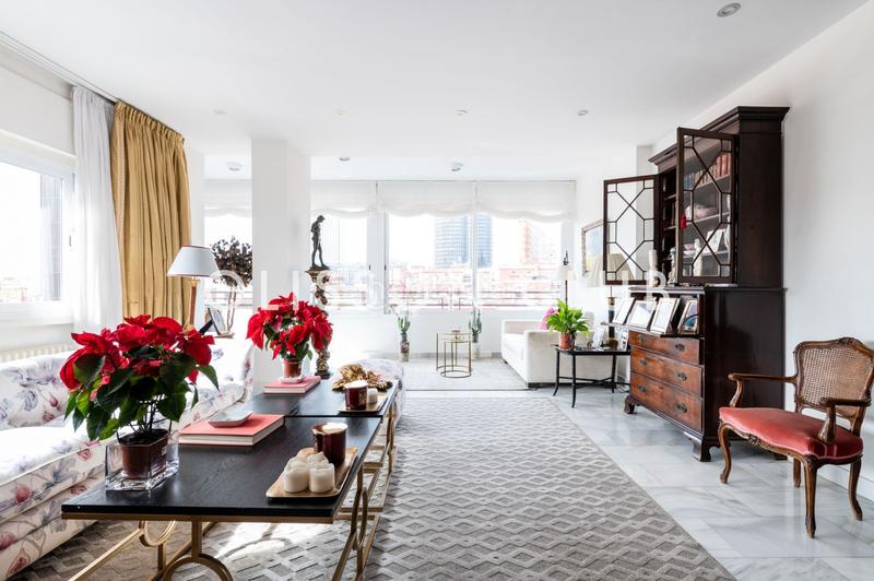 Foto b85f7070-2139-43e5-a95a-fd866da428ac. Dúplex amb calefacció a El Viso Madrid