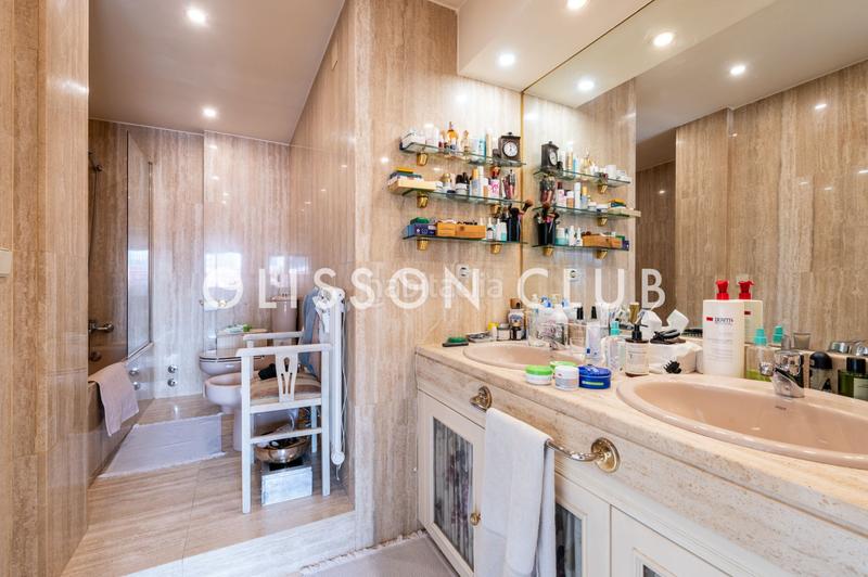 Foto ce9e295c-2438-4acc-a049-2de815243a24. Dúplex amb calefacció a El Viso Madrid