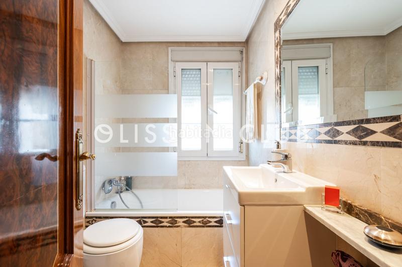 Foto b4c9f9d1-f4ff-4047-abaf-8e7ef7b29e92. Rent house with heating in Hispanoamérica-Bernabéu Madrid