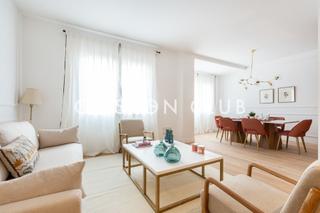 Appartement à Castellana. Exclusiva propiedad de lujo reformada en el barrio de salamanca