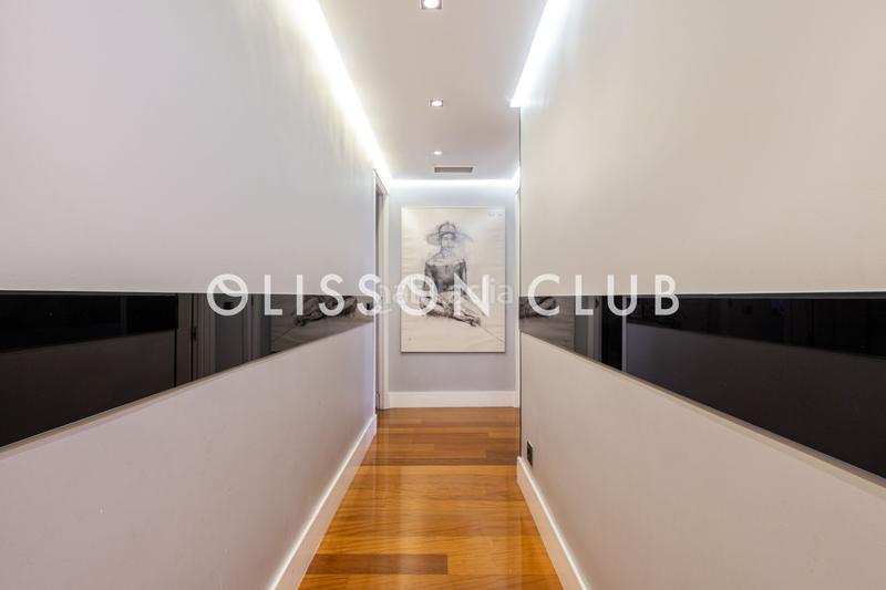 Foto 8753dd4c-78bf-4696-b531-cffb2c917fa1. Dúplex espacioso ático dúplex , en urbanización con garaje, piscina y pádel en hispanoamérica en Madrid