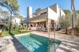 Casa adossada a Pla de Maset - Cap de Salou. Espectacular chalet exclusivo en la costa dorada rodeados de nat