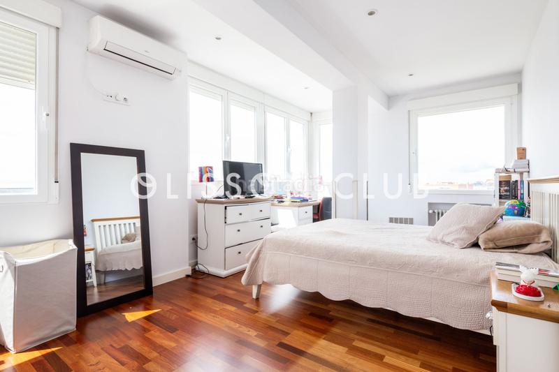 Foto 9a12d4e0-0fd5-4650-bcb0-705ebf50518b. Etagenwohnung mit heizung in El Viso Madrid