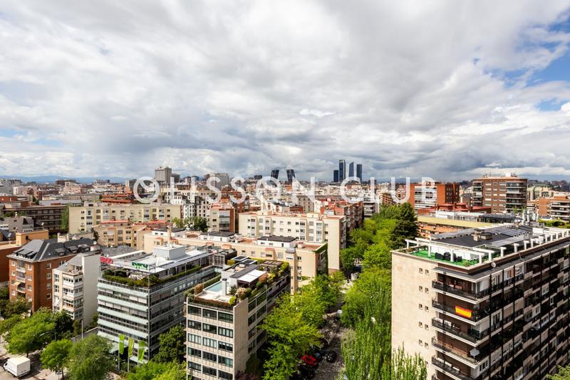 Foto 9b694d1f-32db-4f30-8bde-8ec5c8f7d20a. Etagenwohnung mit heizung in El Viso Madrid