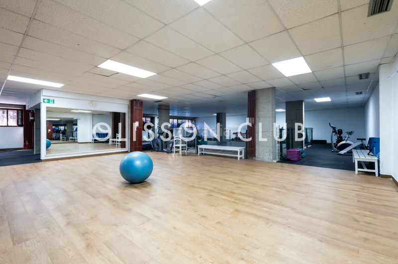 Foto 80852b99-d49f-4955-b9ae-ef19f9e16bc0. Pis amb calefacció piscina a Colina Madrid