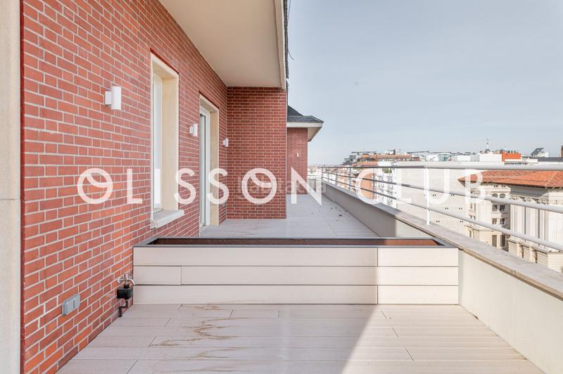 Foto 744b3662-3839-4954-ace3-683bed56dd9b. Attico con riscaldamento in Castellana Madrid