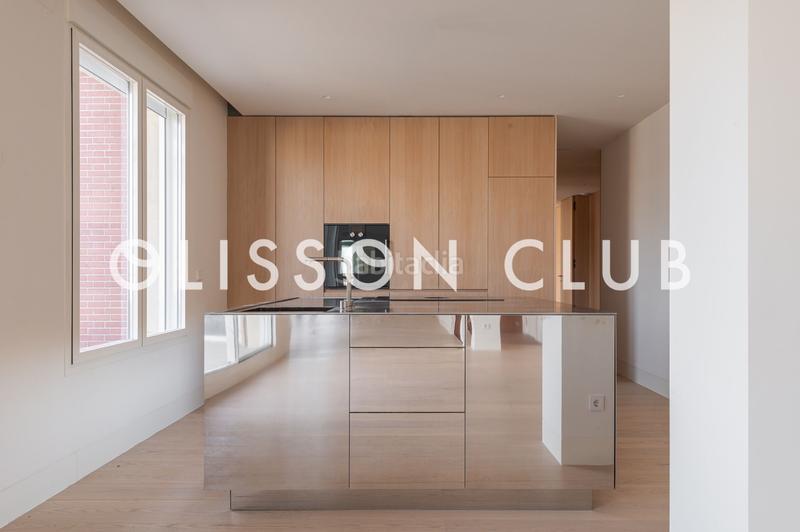 Foto c8981815-0c84-433c-9870-04e57c15ba42. Attico con riscaldamento in Castellana Madrid