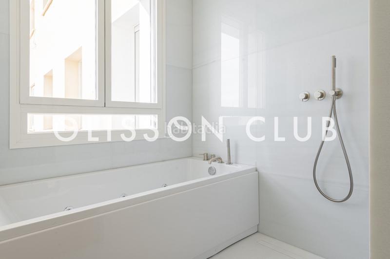 Foto e33de952-e9ef-4cbc-abb9-29a2373a235d. Attico con riscaldamento in Castellana Madrid