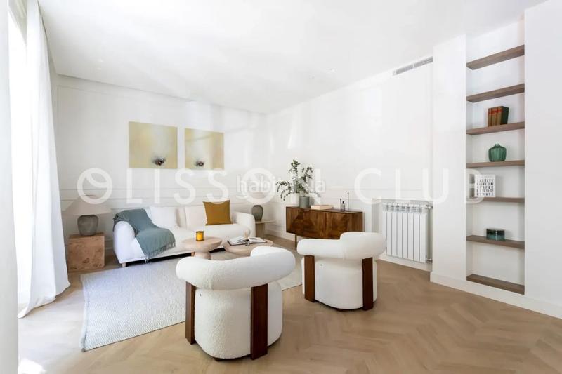 Foto 0b31069c-f609-49bf-bf8b-4ad742ffe2c4. Flat with heating in Almagro Madrid