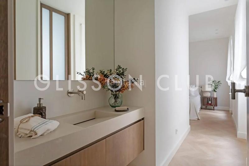 Foto 3b1a93bf-7e22-4a5b-95a4-e435d7841cdb. Flat with heating in Almagro Madrid