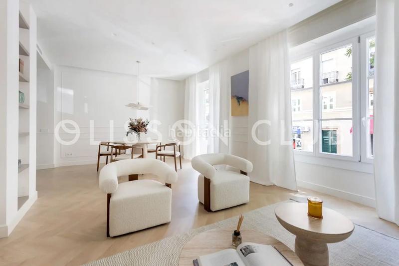 Foto 57b2b159-fca7-408f-b6aa-8a6e9888de86. Flat with heating in Almagro Madrid