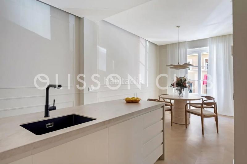 Foto ff027529-4a34-47ae-afbd-874ed2c6b6bb. Flat with heating in Almagro Madrid