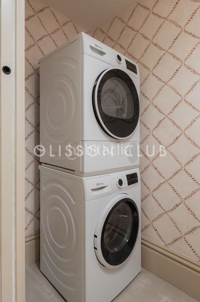 Foto 7a01115b-1ed0-4b94-8950-e17f1dffaddb. Piso exclusivo piso reformado a estrenar con terraza en Madrid