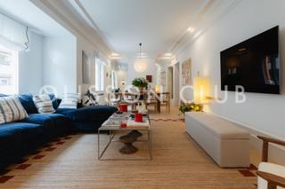 Appartamento in Trafalgar. Elegancia madrileña con alma contemporánea