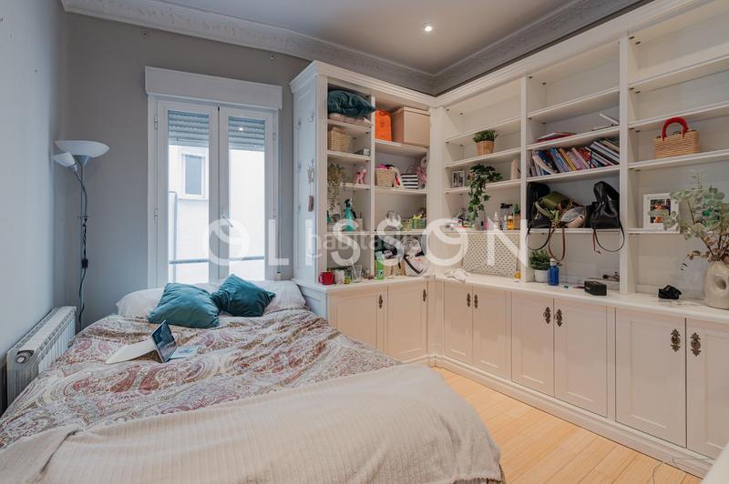 Foto f6af9c96-43e2-4218-9f1c-43d97d9b1016. Piso fabuloso piso único en planta en chamberí en Madrid