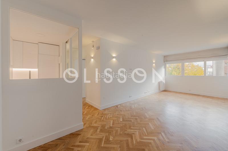 Foto 3c9653ce-a4a3-44cd-8058-85c29880370d. Lloguer pis amb calefacció piscina a Nueva España Madrid