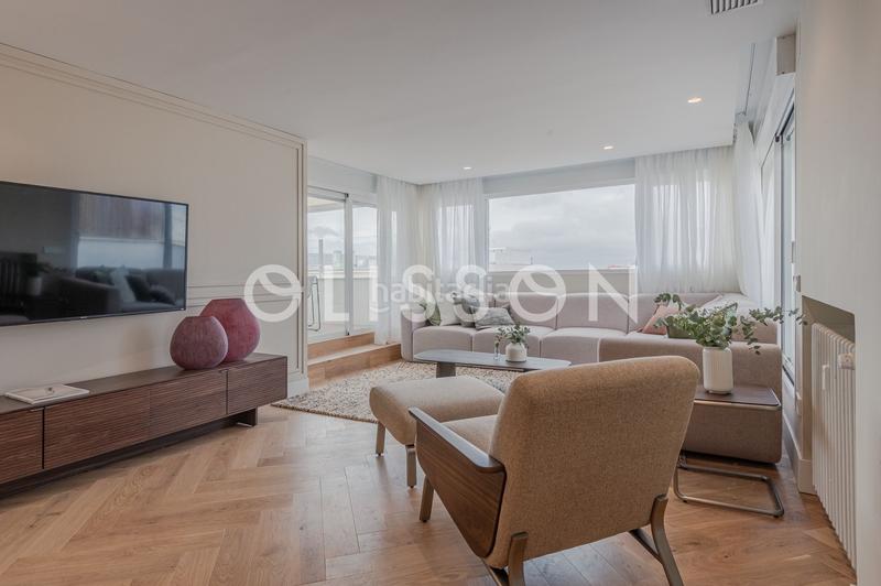 Foto 01cf6664-512e-4d5c-a78e-01e66ba886d3. Àtic amb calefacció a Recoletos Madrid