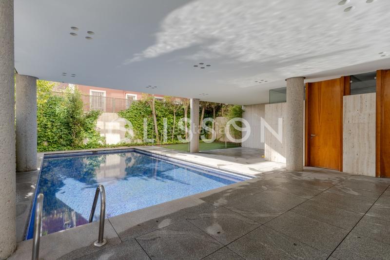 Foto 43eedf45-509e-41b3-b964-2d710adbb76a. Dúplex ático dúplex con piscina privada en El Viso. en Madrid