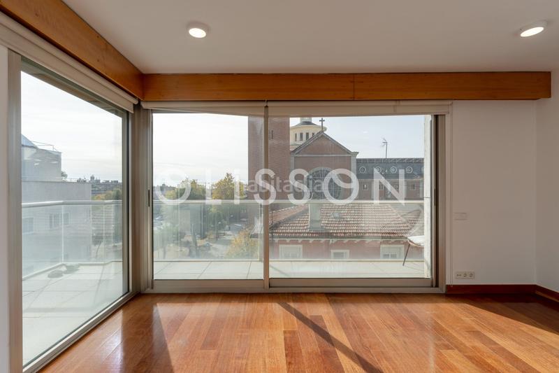 Foto 4ea08d35-45cc-4e83-80ad-94c6abf296bf. Dúplex ático dúplex con piscina privada en El Viso. en Madrid