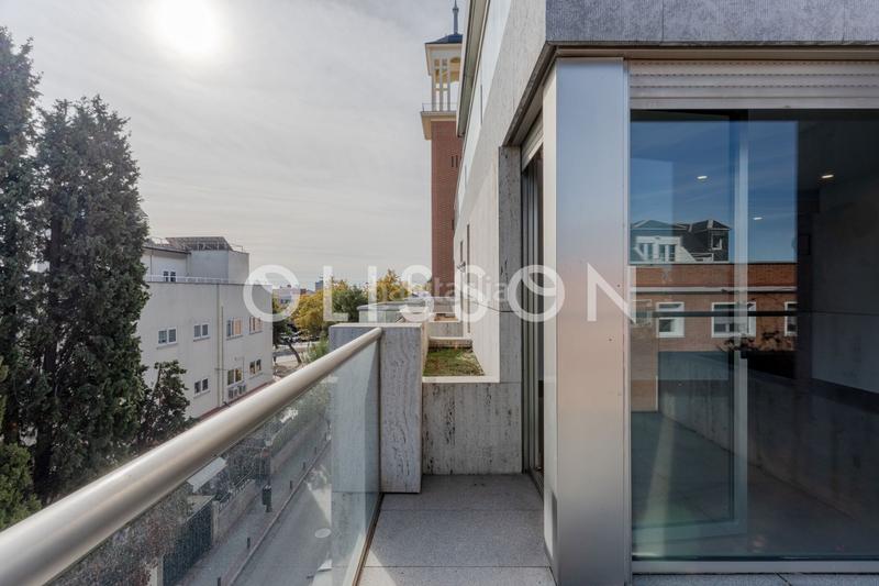 Foto eaf78e00-7737-4828-acab-a70716ec95a5. Dúplex ático dúplex con piscina privada en El Viso. en Madrid