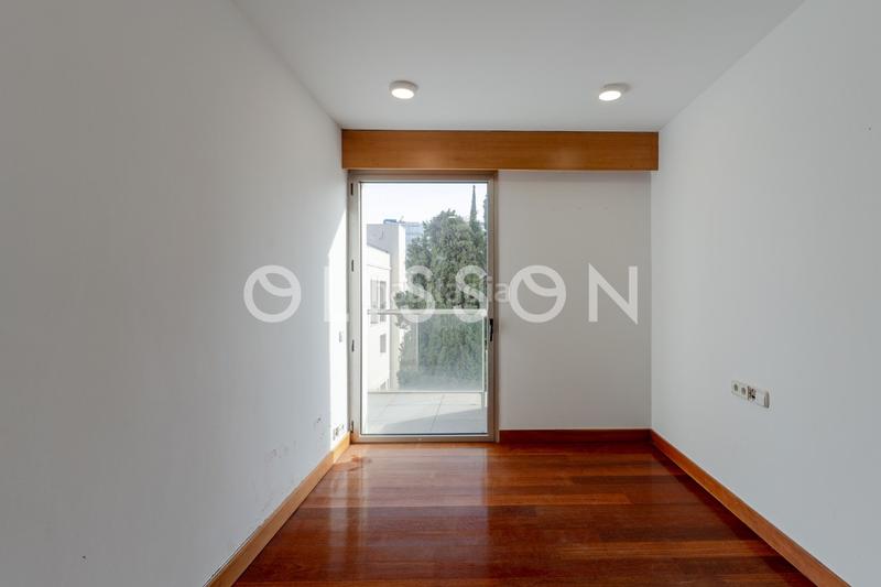 Foto ee6afa72-eca0-4978-b87e-b2fcccf8721b. Dúplex ático dúplex con piscina privada en El Viso. en Madrid