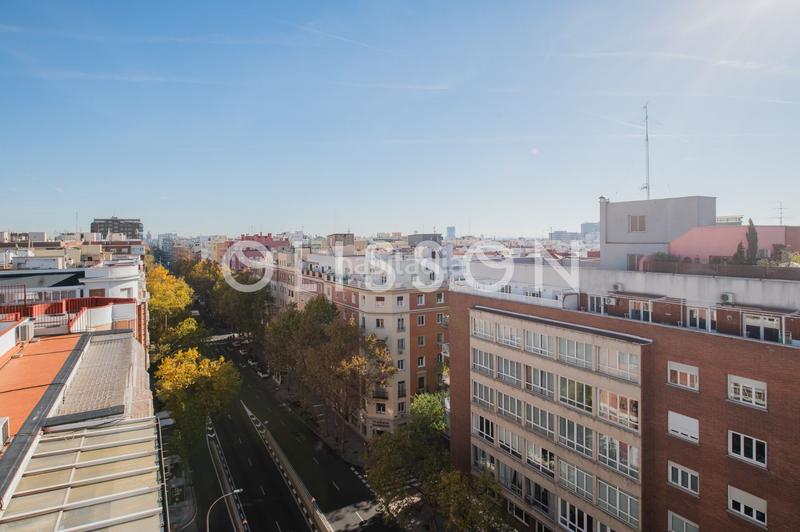 Foto 5c2d355b-123e-4360-8f2c-08be6ec99fa2. Etagenwohnung mit heizung in Vallehermoso Madrid