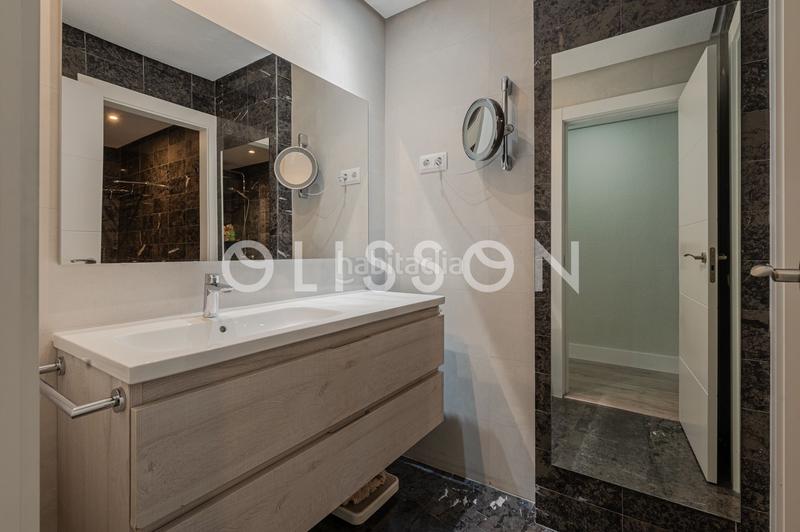 Foto 07aad9e2-e2f8-4ca1-9690-9b278597ad8c. Piso magnífico piso con garaje, trastero y piscina en el barrio de Ibiza en Madrid