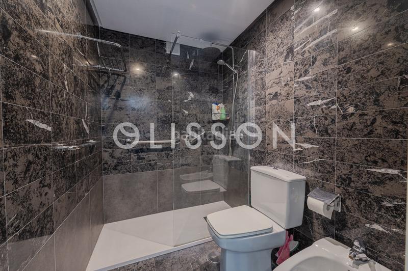 Foto 9c49278b-7c00-4b97-803c-b82512ade780. Piso magnífico piso con garaje, trastero y piscina en el barrio de Ibiza en Madrid