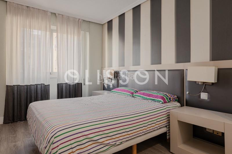 Foto d5edc8dc-af62-42bf-8492-fe3c764b3f64. Piso magnífico piso con garaje, trastero y piscina en el barrio de Ibiza en Madrid