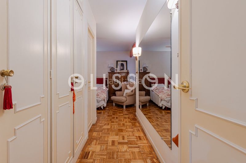 Piso exclusivo piso en la piovera con piscinas, plaza de garaje y luminosidad excepcional en Madrid - Imagen 13