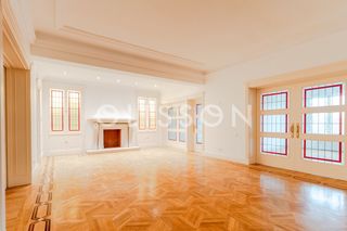 Location Appartement à Ibiza. Elegancia clásica frente al parque del retiro