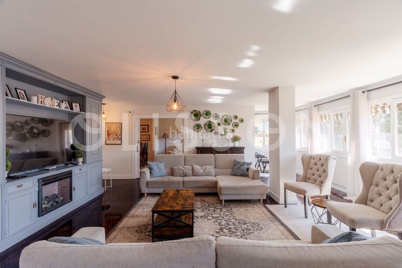 Foto 08715fc2-0a97-4577-840e-a5e983be1cf1. Dúplex amb calefacció piscina a San Juan Bautista Madrid