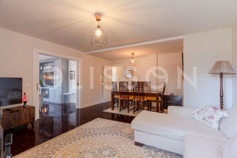 Foto 4c7cc741-f928-43a0-84e1-0d7f7345516e. Dúplex amb calefacció piscina a San Juan Bautista Madrid