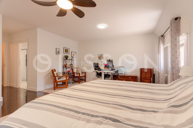 Foto 533f045d-c03c-4d38-83a3-c6933ea1a885. Dúplex amb calefacció piscina a San Juan Bautista Madrid