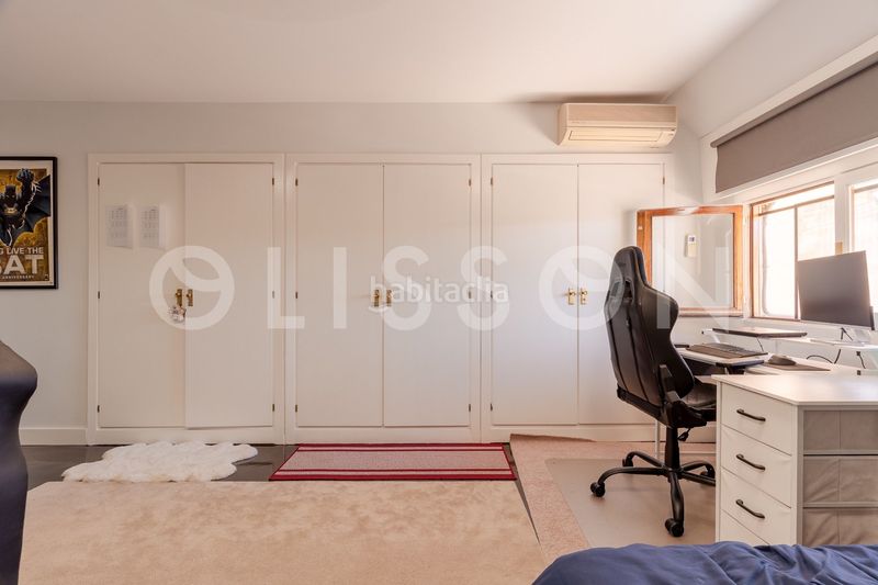 Foto 57190446-9943-4b04-8b45-22ad299499fc. Dúplex amb calefacció piscina a San Juan Bautista Madrid