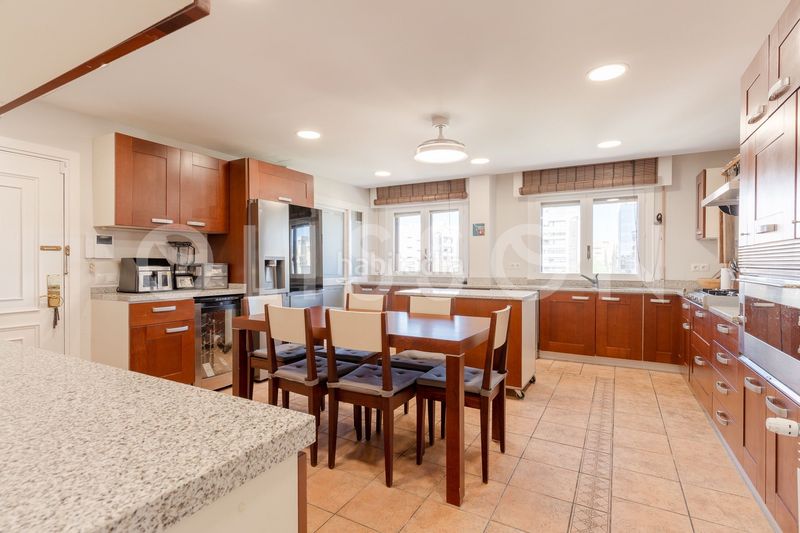 Foto 5a268697-c26d-4e9a-91d6-92b0af3528b0. Dúplex amb calefacció piscina a San Juan Bautista Madrid