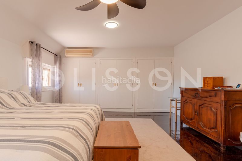 Foto 6150792c-50f8-4206-a6cb-3c56d49e14dc. Dúplex amb calefacció piscina a San Juan Bautista Madrid