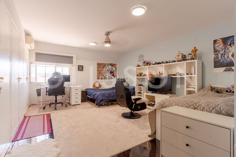 Foto d7793ce3-b819-4cd0-8992-01044bd3e295. Dúplex amb calefacció piscina a San Juan Bautista Madrid