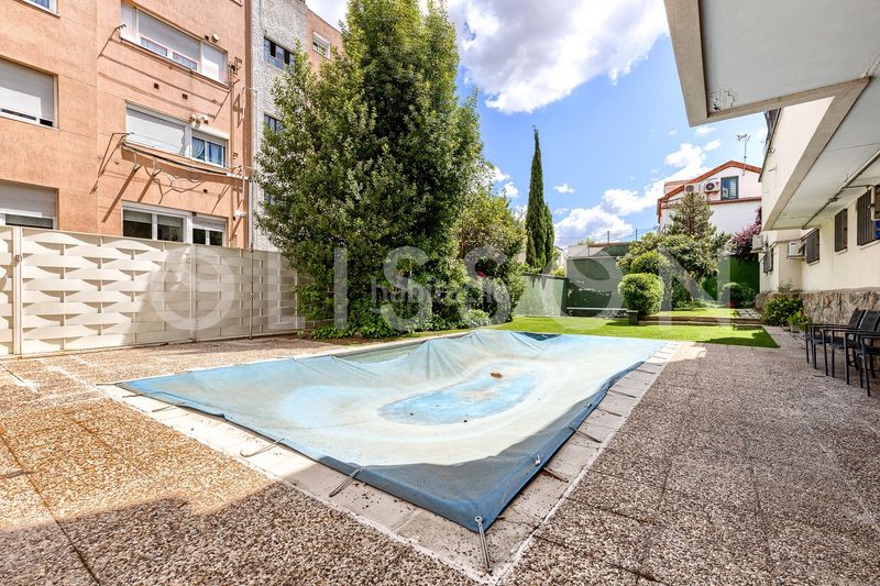 Foto 1b546308-e903-4d3e-8686-e5702065d6e7. Pis amb calefacció piscina a Hispanoamérica-Bernabéu Madrid