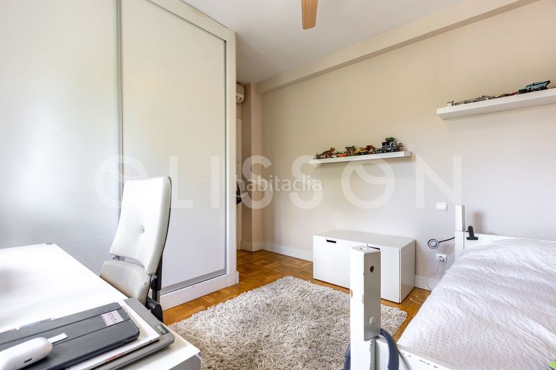 Foto d4c55714-1a79-451a-bd53-6d181b3a12a4. Pis amb calefacció piscina a Hispanoamérica-Bernabéu Madrid