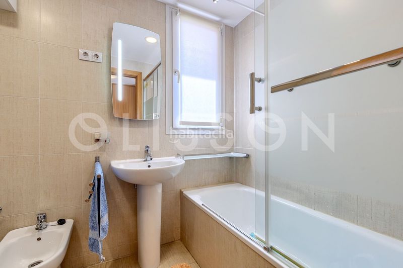 Foto a337e1e1-b5ce-434e-908e-5c94ce86f714. Àtic amb calefacció piscina a Sanchinarro Madrid