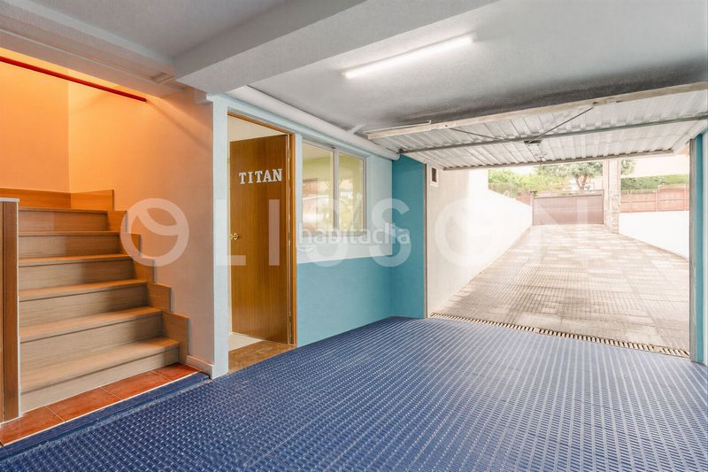 Foto 900e50fa-337d-47a4-b1f4-4c71cff87385. Casa amb calefacció aparcament piscina a urbanización La Moraleja La Moraleja