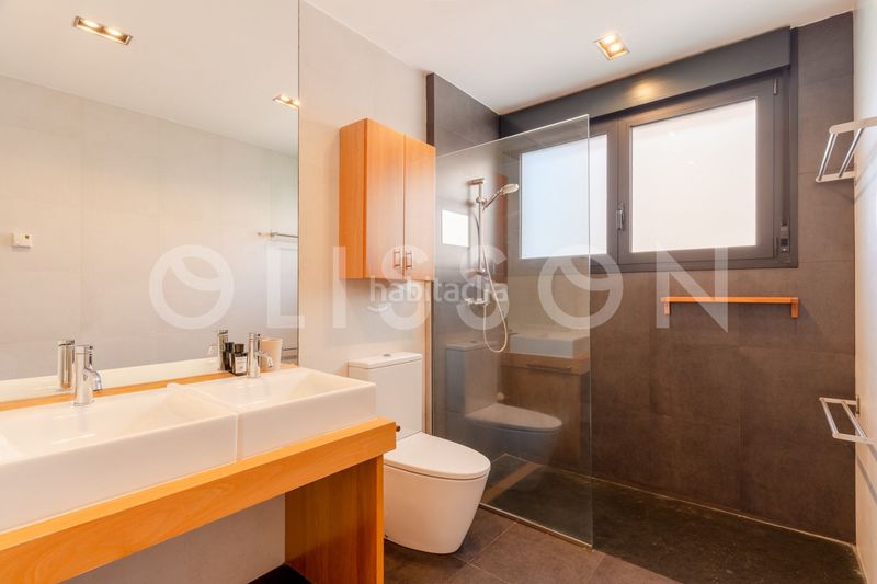 Foto 1f1ce5c7-b436-4e25-85e9-9188183821b6. Casa amb calefacció a Conde Orgaz - Piovera Madrid
